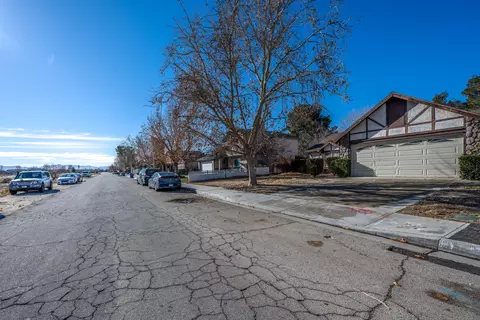 45109 E 17th St, Lancaster, CA 93535 photo 23