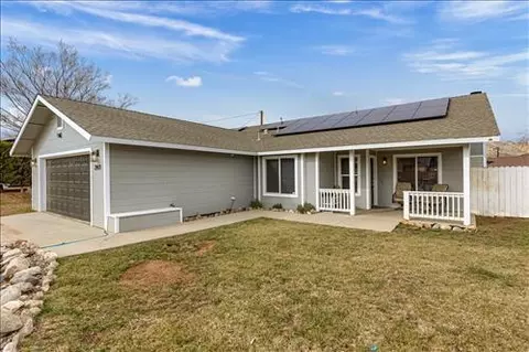 21471 Santa Barbara Dr, Tehachapi, CA 93561 photo 2