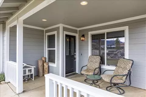 21471 Santa Barbara Dr, Tehachapi, CA 93561 photo 4