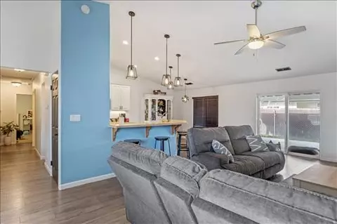 21471 Santa Barbara Dr, Tehachapi, CA 93561 photo 6