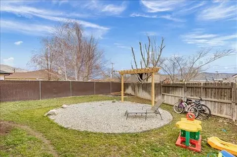 21471 Santa Barbara Dr, Tehachapi, CA 93561 photo 21