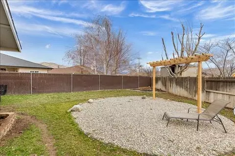 21471 Santa Barbara Dr, Tehachapi, CA 93561 photo 22