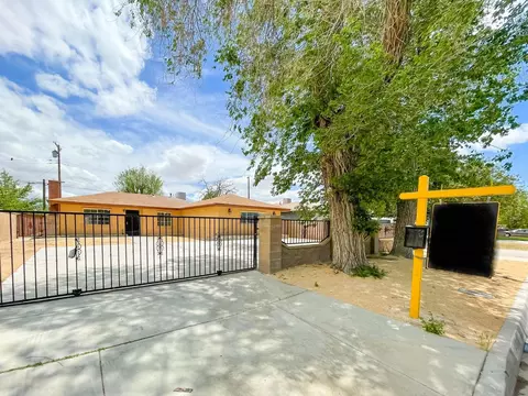 44338 Sundell Ave, Lancaster, CA 93536