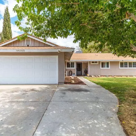 44300 Rawdon Ave, Lancaster, CA 93535 photo 2