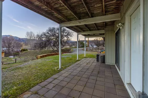 21806 Mariposa Rd, Tehachapi, CA 93561 photo 37
