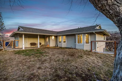 21806 Mariposa Rd, Tehachapi, CA 93561 photo 8