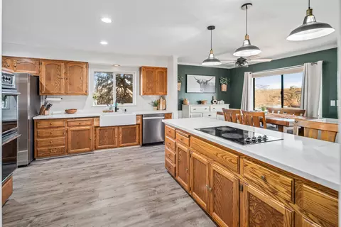 21806 Mariposa Rd, Tehachapi, CA 93561 photo 14