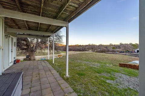 21806 Mariposa Rd, Tehachapi, CA 93561 photo 36