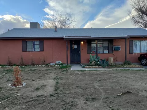 44621 12th St W, Lancaster, CA 93534