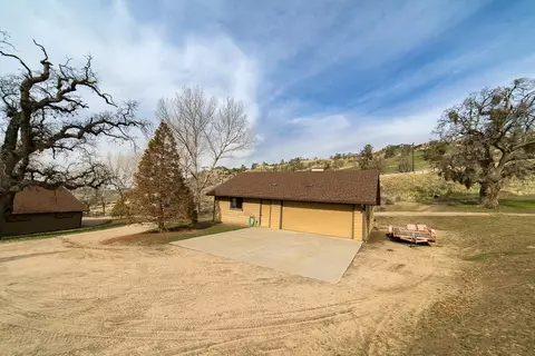 26400 Cumberland Rd, Tehachapi, CA 93561 photo 21