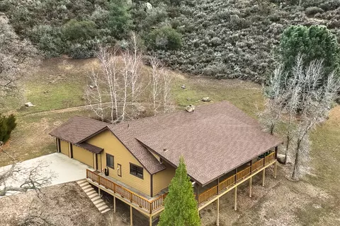 26400 Cumberland Rd, Tehachapi, CA 93561 photo 6