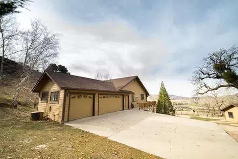 26400 Cumberland Rd, Tehachapi, CA 93561 photo 3