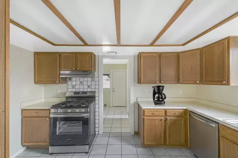 43458 6th St E, Lancaster, CA 93535 photo 4