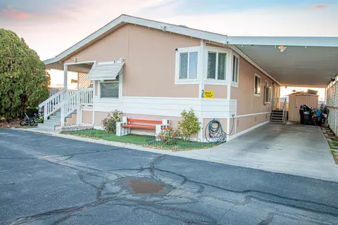 4444 Avenue R Spc 36 E #., Palmdale, CA 93552