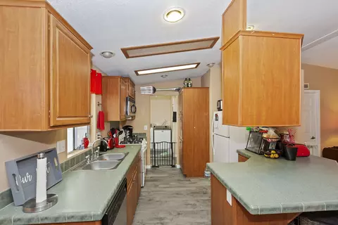 45465 25th Street East Ave I St E #SPC 42, Lancaster, CA 93535 photo 8