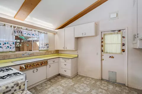 45841 Kingtree Ave, Lancaster, CA 93534 photo 9