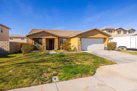 45443 36th St E, Lancaster, CA 93535