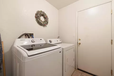 45443 E 36th St, Lancaster, CA 93535 photo 28