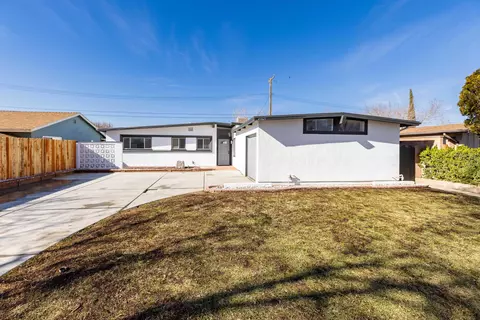 45821 Kingtree Ave, Lancaster, CA 93534 photo 1