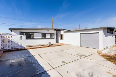 45821 Kingtree Ave, Lancaster, CA 93534 photo 3