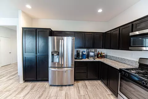 2030 Howard St, Rosamond, CA 93560 photo 9