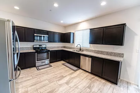 2030 Howard St, Rosamond, CA 93560 photo 10