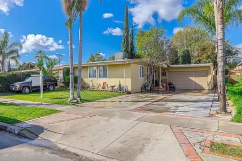 7913 Clearfield Ave, Panorama City, CA 91402