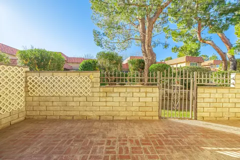 220 Eagle Ln, Palmdale, CA 93551 photo 12