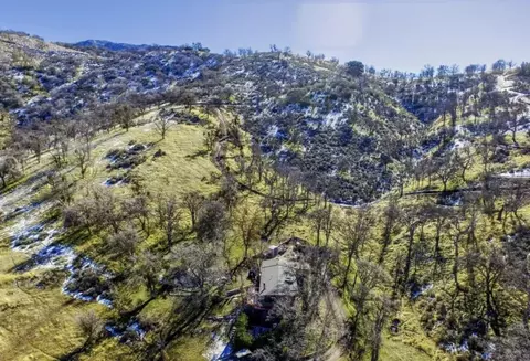 17480 Bold Venture Dr, Tehachapi, CA 93561 photo 2