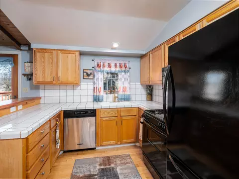 17480 Bold Venture Dr, Tehachapi, CA 93561 photo 13