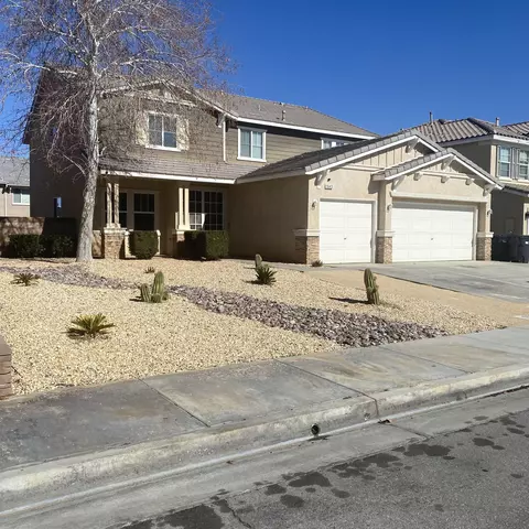 1643 E Ave J 4, Lancaster, CA 93535 photo 2