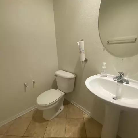 1643 E Ave J 4, Lancaster, CA 93535 photo 8