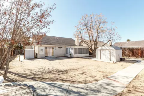 2135 Bend Ave, Lancaster, CA 93535 photo 32