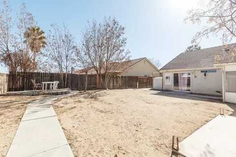 2135 Bend Ave, Lancaster, CA 93535 photo 33