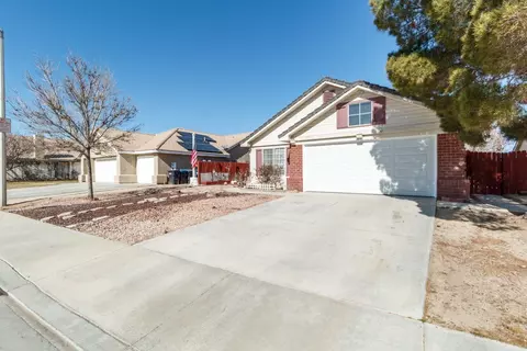 2135 Bend Ave, Lancaster, CA 93535 photo 3