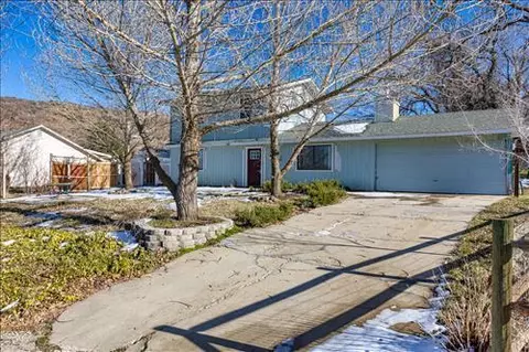 21940 Basil Ct, Tehachapi, CA 93561 photo 2