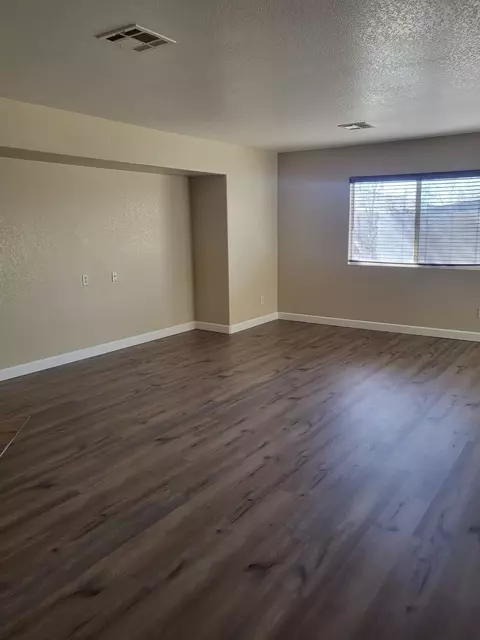 45431 Spahn Ln, Lancaster, CA 93535 photo 4