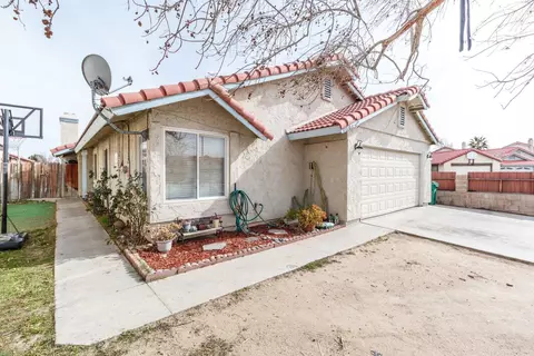 37010 Jenna Ln, Palmdale, CA 93550 photo 1