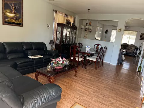 1621 Sutherland St, Lancaster, CA 93534 photo 2