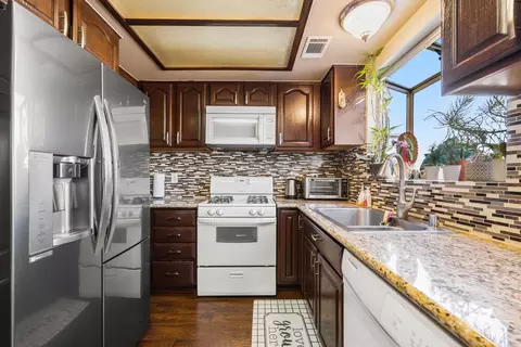 5231 Sunburst Dr, Palmdale, CA 93552 photo 10