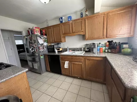 1346 Ivyton St W, Lancaster, CA 93534 photo 6