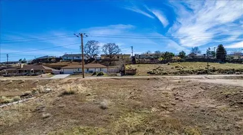 22505 Mccarthy Dr, Tehachapi, CA 93561 photo 1