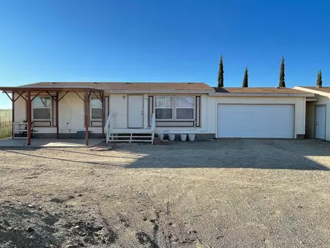 2285 Backus Rd, Mojave, CA 93501 photo 2
