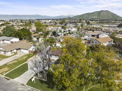 2660 Maryknoll Dr, Colton, CA 92324 photo 7