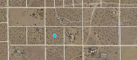 Cor 181th Street, Lancaster, CA 93535