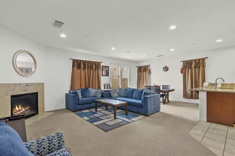 2054 Jenner St, Lancaster, CA 93535 photo 6