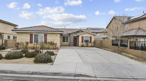 2054 Jenner St, Lancaster, CA 93535