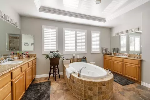 5711 Indian Pointe Dr, Simi Valley, CA 93063 photo 52