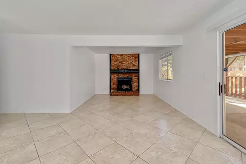 37040 Bordeaux St, Palmdale, CA 93550 photo 29