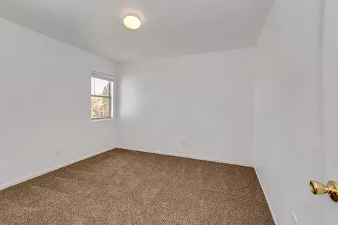 37040 Bordeaux St, Palmdale, CA 93550 photo 17